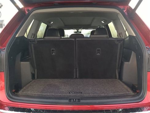 Certified 2022 Volkswagen Atlas SE w/ Panoramic Sunroof Package image 9