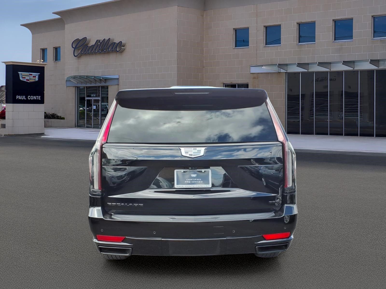 Used 2023 Cadillac Escalade Sport Platinum w/ LPO, ONYX Package AWD/4WD image 6