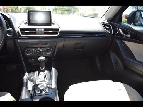 Used 2016 MAZDA MAZDA3 i Touring FWD image 28