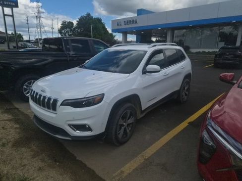 Used 2019 Jeep Cherokee Limited w/ Technology Group AWD/4WD image 2