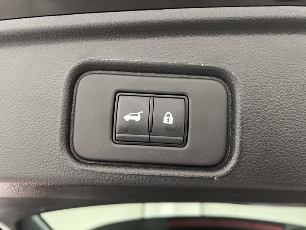 Used 2026 Nissan Pathfinder SL FWD image 45