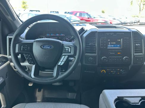 Used 2019 Ford F350 XLT AWD/4WD image 3