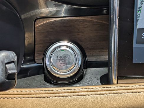 Used 2021 Lincoln Corsair Reserve FWD image 30