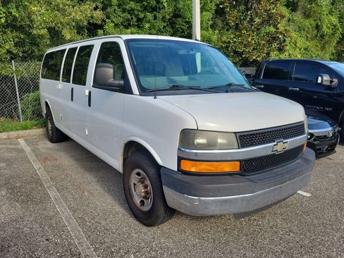 Used 2014 Chevrolet Express 3500 LT w/ LT Preferred Equipment Group RWD image 2