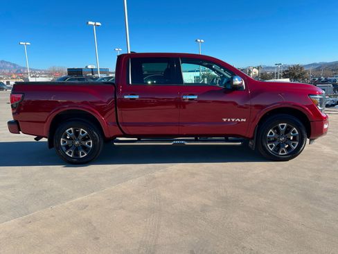 Used 2022 Nissan Titan Platinum Reserve w/ Moonroof Package image 6