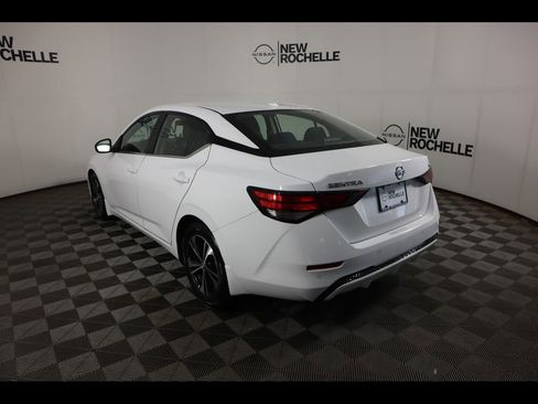 Certified 2022 Nissan Sentra SV w/ Trunk Package image 6