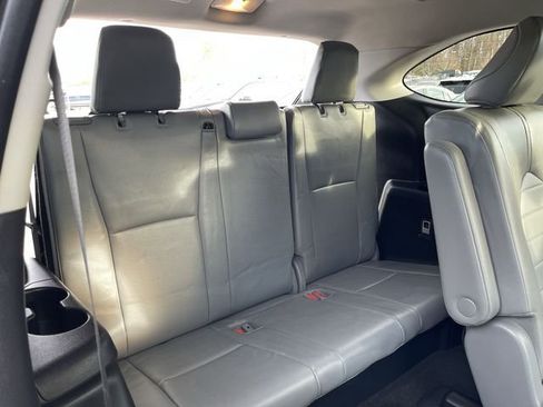 Certified 2022 Toyota Highlander XLE image 23