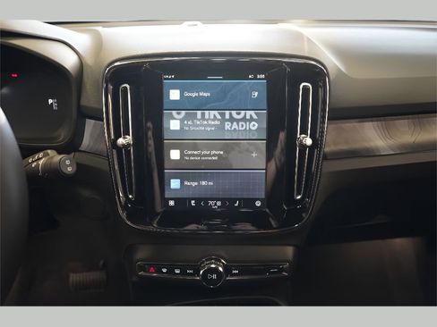 New 2025 Volvo EX40 Core w/ Climate Package image 14