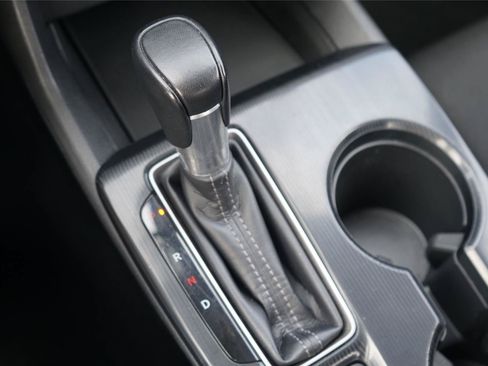 Used 2022 Honda Civic Sport image 14