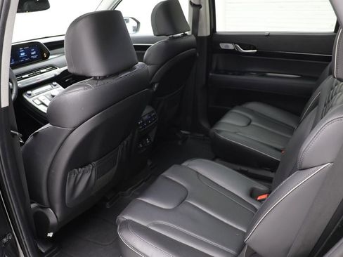 Used 2021 Hyundai Palisade Limited image 12