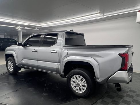 Used 2024 Toyota Tacoma SR5 RWD image 4