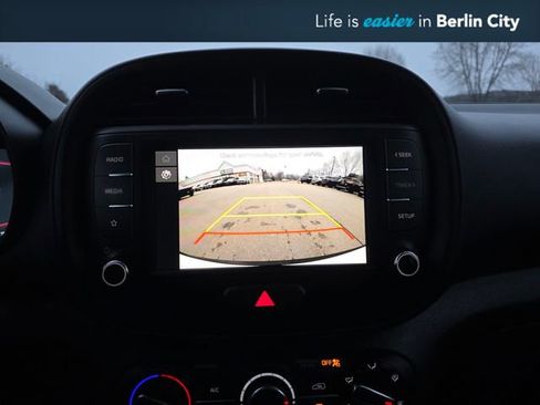 Certified 2025 Kia Soul LX w/ LX Technology Package FWD image 26