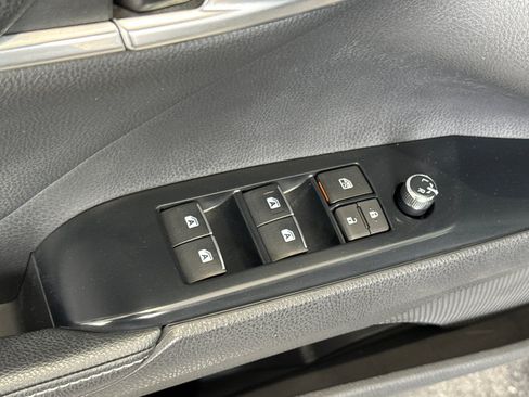 Used 2020 Toyota Camry XSE w/ Blackout Package FWD image 13