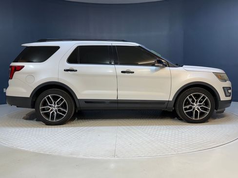 Used 2016 Ford Explorer Sport w/ Equipment Group 401A image 8