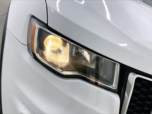 Used 2018 Jeep Grand Cherokee Limited RWD image 28