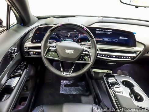 New 2026 Cadillac Lyriq Signature Sport image 10