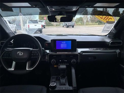 Used 2025 Toyota Tacoma TRD Off-Road image 16