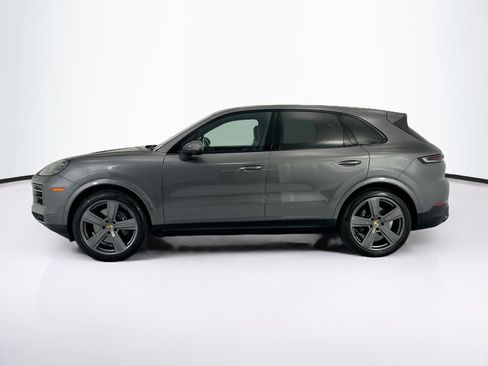Used 2024 Porsche Cayenne AWD/4WD image 8