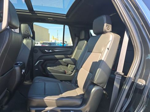 Used 2022 GMC Yukon Denali w/ Denali Premium Package image 15