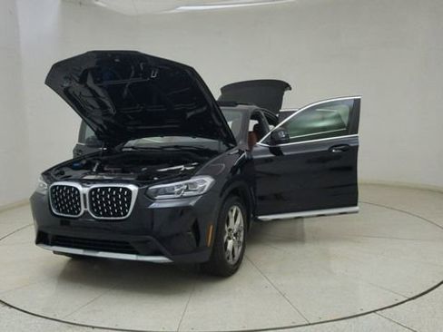 Used 2025 BMW X4 xDrive30i w/ Premium Package image 75