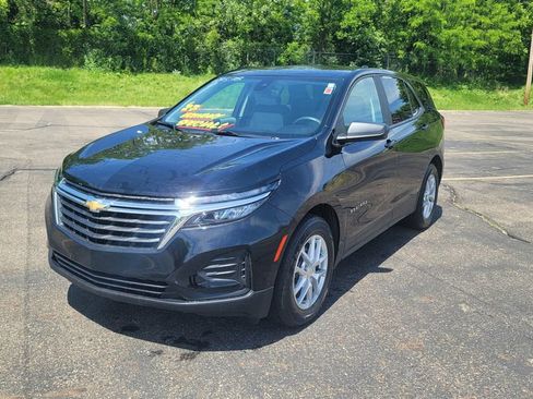Used 2023 Chevrolet Equinox LS w/ LS Convenience Package FWD image 5