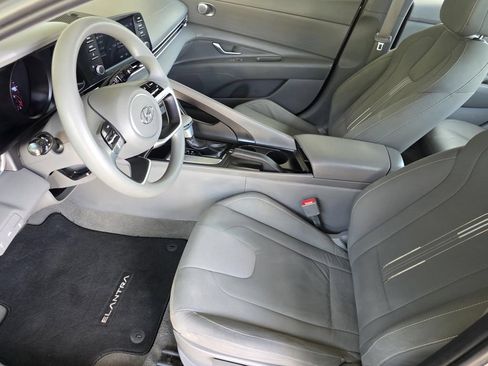 Used 2023 Hyundai Elantra SEL FWD image 6