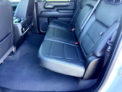 Used 2024 Chevrolet Silverado 3500 LTZ w/ LTZ Convenience Package image 21