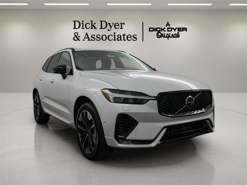 New 2026 Volvo XC60 B5 Plus w/ Protection Package Premier image 17