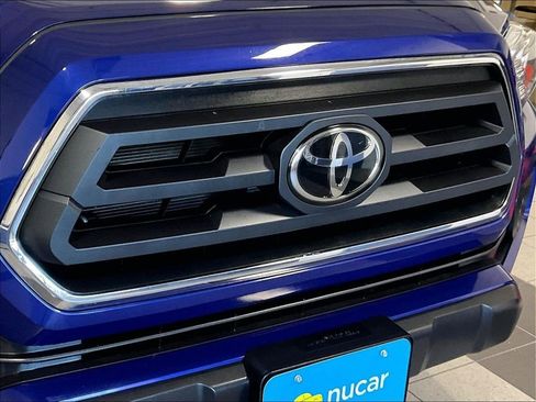 Used 2023 Toyota Tacoma SR5 AWD/4WD image 32