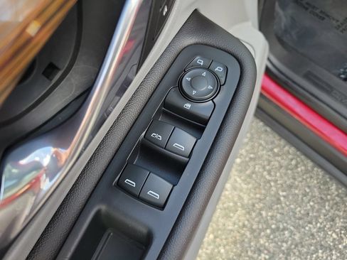 Used 2019 GMC Terrain SLE w/ Driver Convenience Package FWD image 13