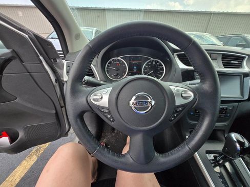 Used 2019 Nissan Sentra SV FWD image 9