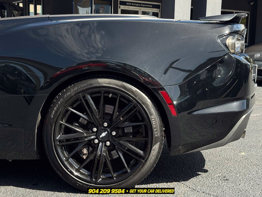 Used 2019 Chevrolet Camaro SS RWD image 13