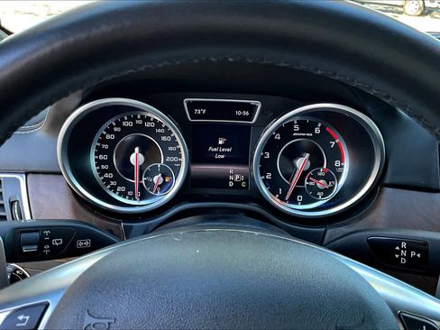 Used 2015 Mercedes-Benz ML 63 AMG 4MATIC image 25