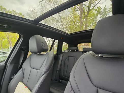 Used 2020 BMW X3 xDrive30i AWD/4WD image 6