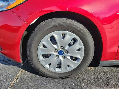 Used 2020 Ford Fusion S image 9