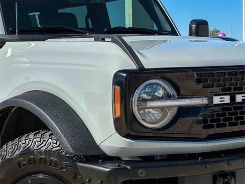 Used 2024 Ford Bronco Wildtrak image 10