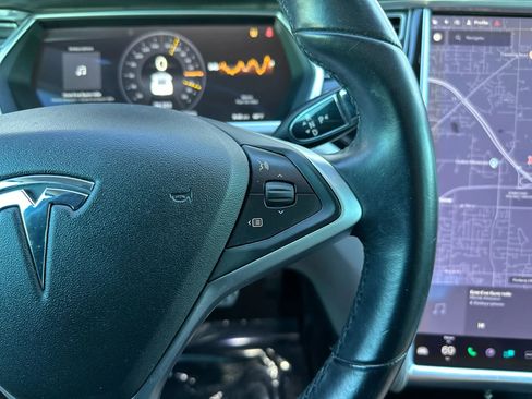 Used 2013 Tesla Model S image 24