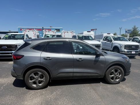 Used 2025 Ford Escape ST-Line AWD/4WD image 8