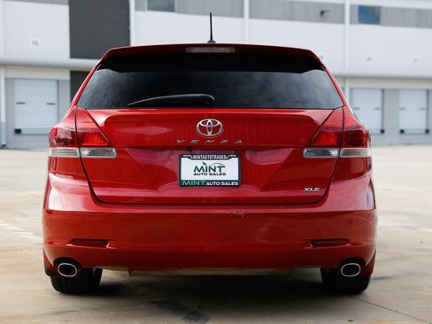 Used 2015 Toyota Venza XLE image 12