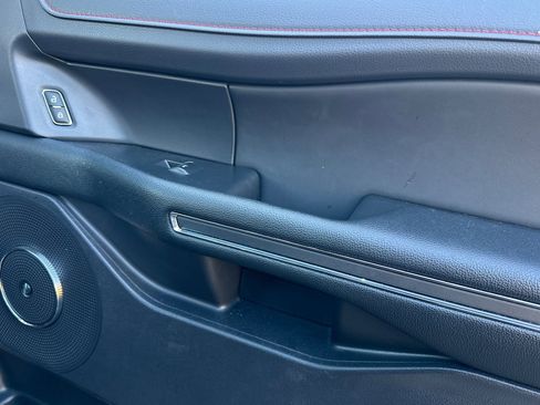 Used 2024 Ford Expedition Limited image 22