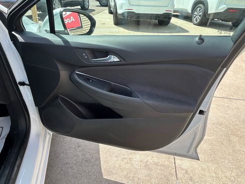 Used 2019 Chevrolet Cruze LT FWD image 16