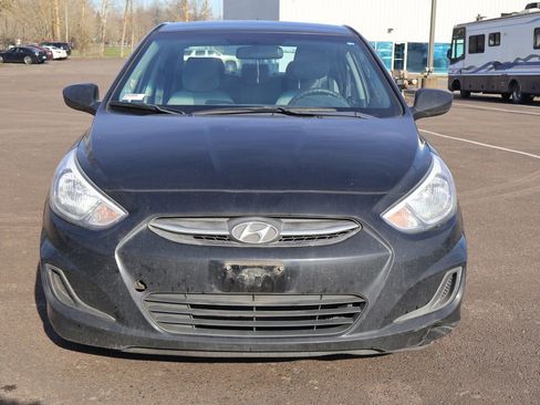 Used 2017 Hyundai Accent SE image 9