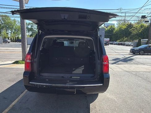 Used 2018 Chevrolet Suburban Premier AWD/4WD image 26
