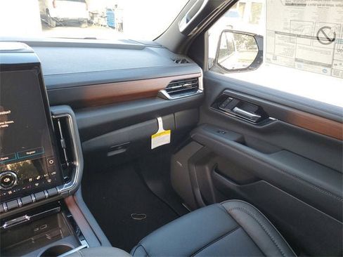 New 2026 GMC Yukon XL Denali image 15