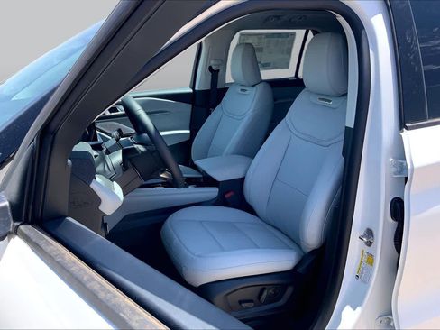 New 2026 Ford Explorer Platinum w/ LUX Leather Package AWD/4WD image 9