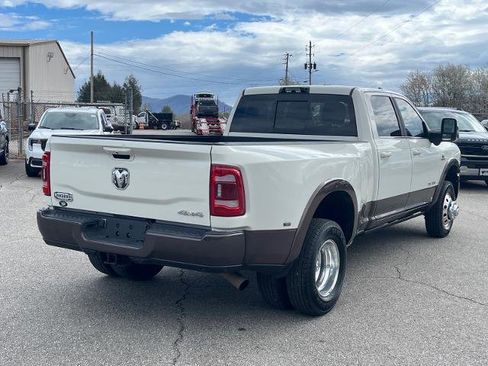Used 2024 RAM 3500 Limited w/ Towing Technology Group image 3