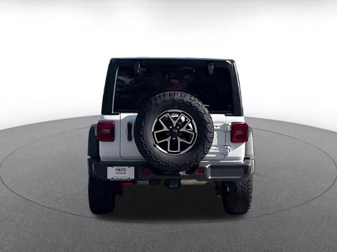Used 2025 Jeep Wrangler Unlimited Rubicon AWD/4WD image 10