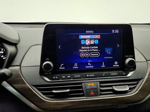 Used 2024 Nissan Altima 2.5 SV AWD/4WD image 17