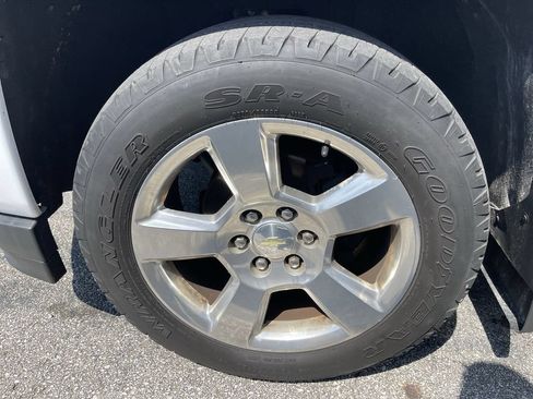 Used 2017 Chevrolet Silverado 1500 LT w/ All Star Edition AWD/4WD image 2