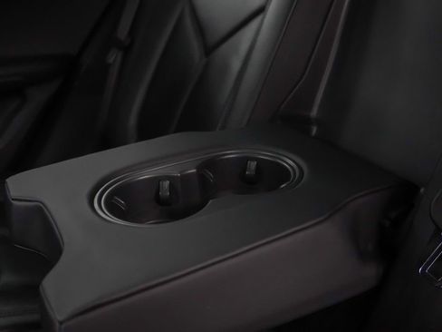 Certified 2025 Porsche Macan image 19